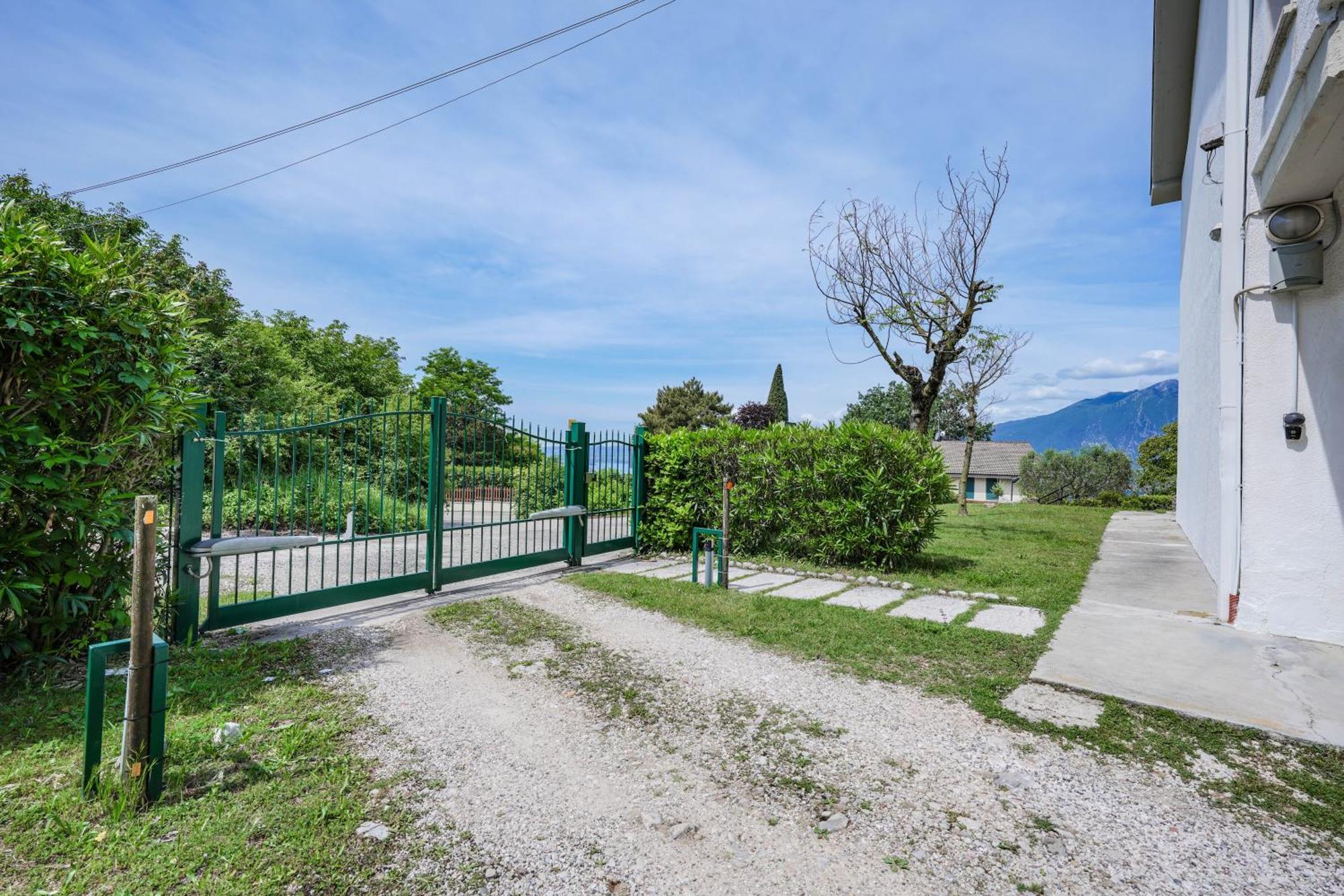 アルビザーノGarda Panoramic Houseアパートメント エクステリア 写真